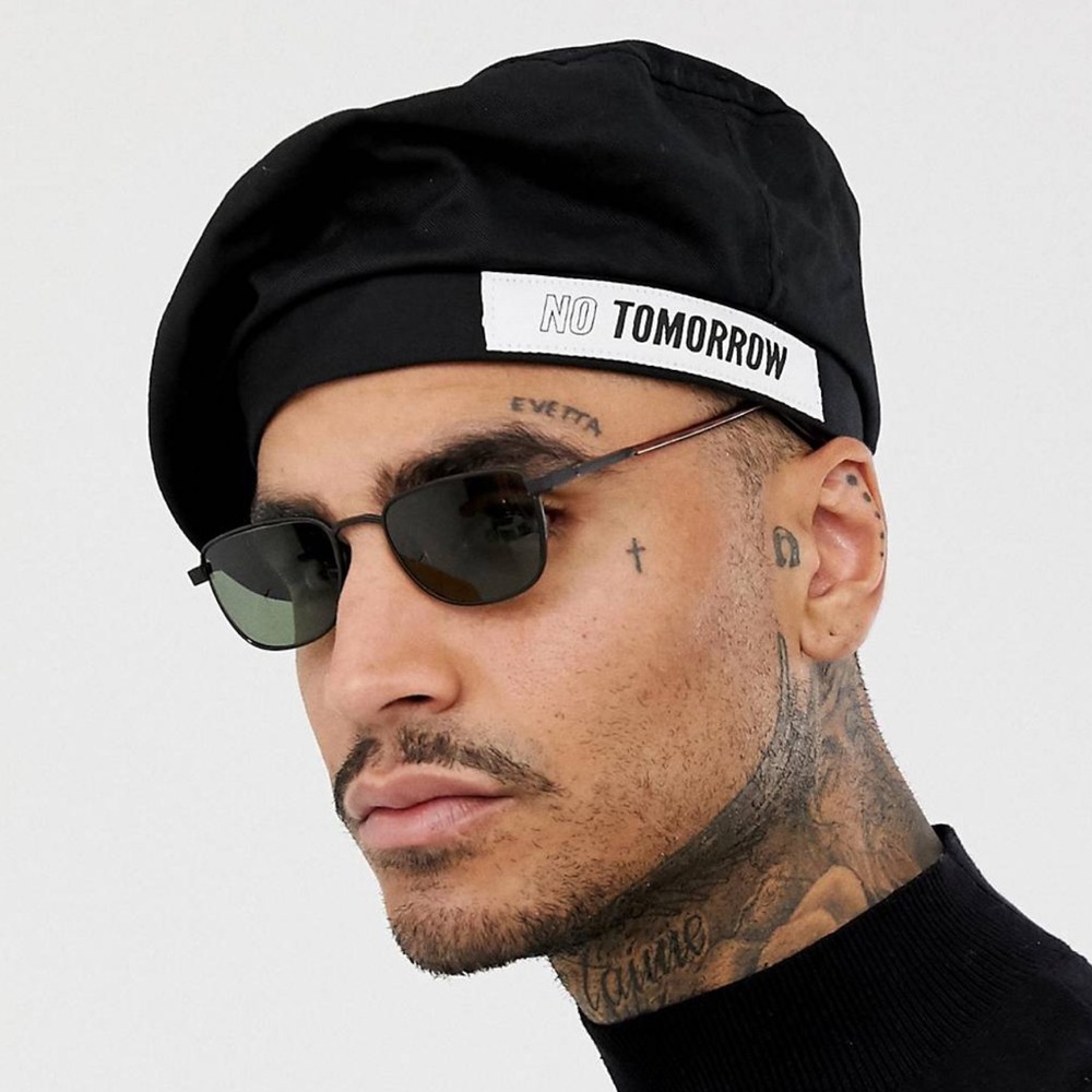 ASOS Design No Tomorrow Beret Black with White stripe - size M/L